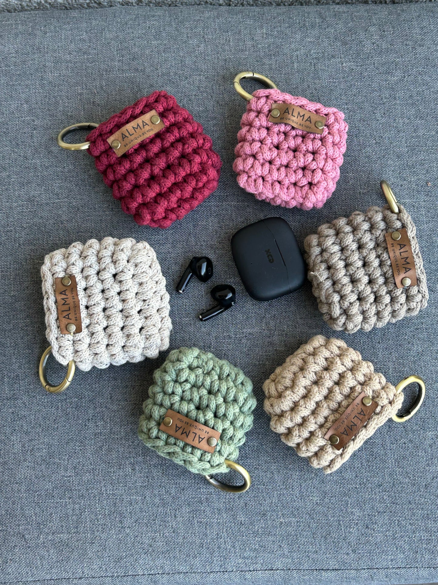Sandy Earphone Holder